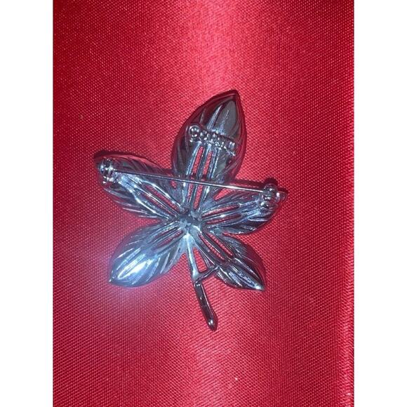 Vintage Sarah Coventry Silver Tone Leaf Brooch Signed - Picture 5 of 5